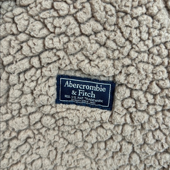 Abercrombie & Fitch light brown Sherpa Pullover half zip size small - Picture 2 of 5